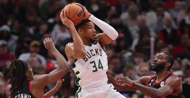 PG电子官方网站-39次出手换来恐怖数据 雄鹿4连败急需为字母减负